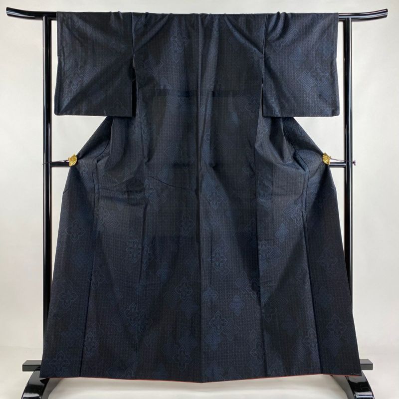 紬 身丈163cm 裄丈61.5cm S 袷 華文 七宝 黒 正絹 優品｜中古