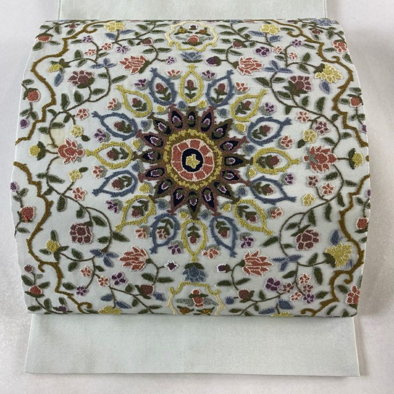 袋帯 逸品 華文 草花 相良刺繍 薄緑 お太鼓柄 正絹｜中古・古着