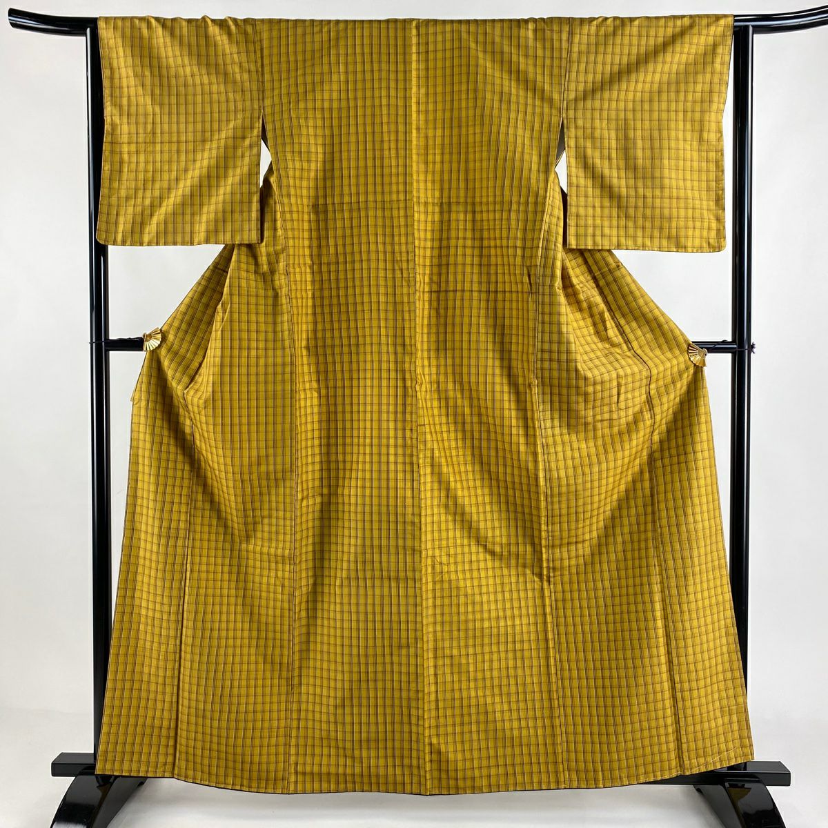 美品】 紬 身丈159cm 裄丈63cm S 袷 格子 からし色 正絹 秀品｜中古