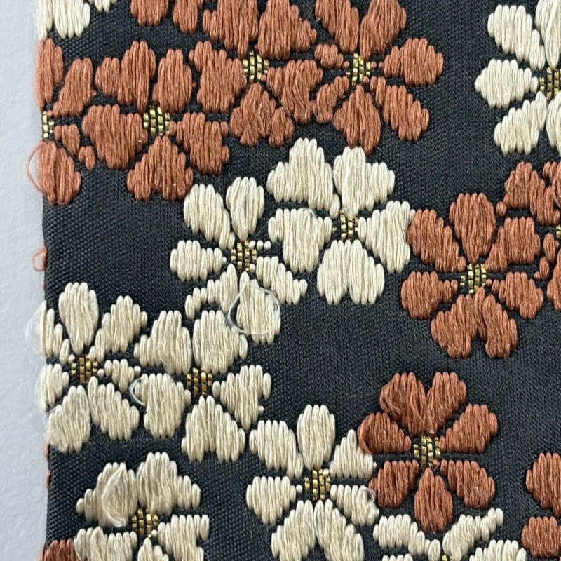 袋帯 名品 草花 枝花 刺繍 箔 墨色 六通 正絹｜中古・古着