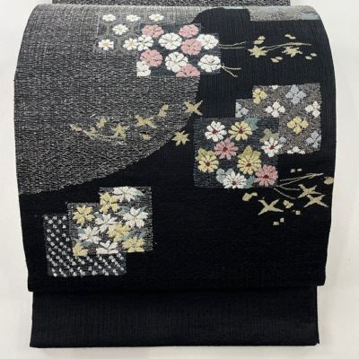 https://buysell.itembox.design/product/520/000002552018/000002552018-01-m.jpg
