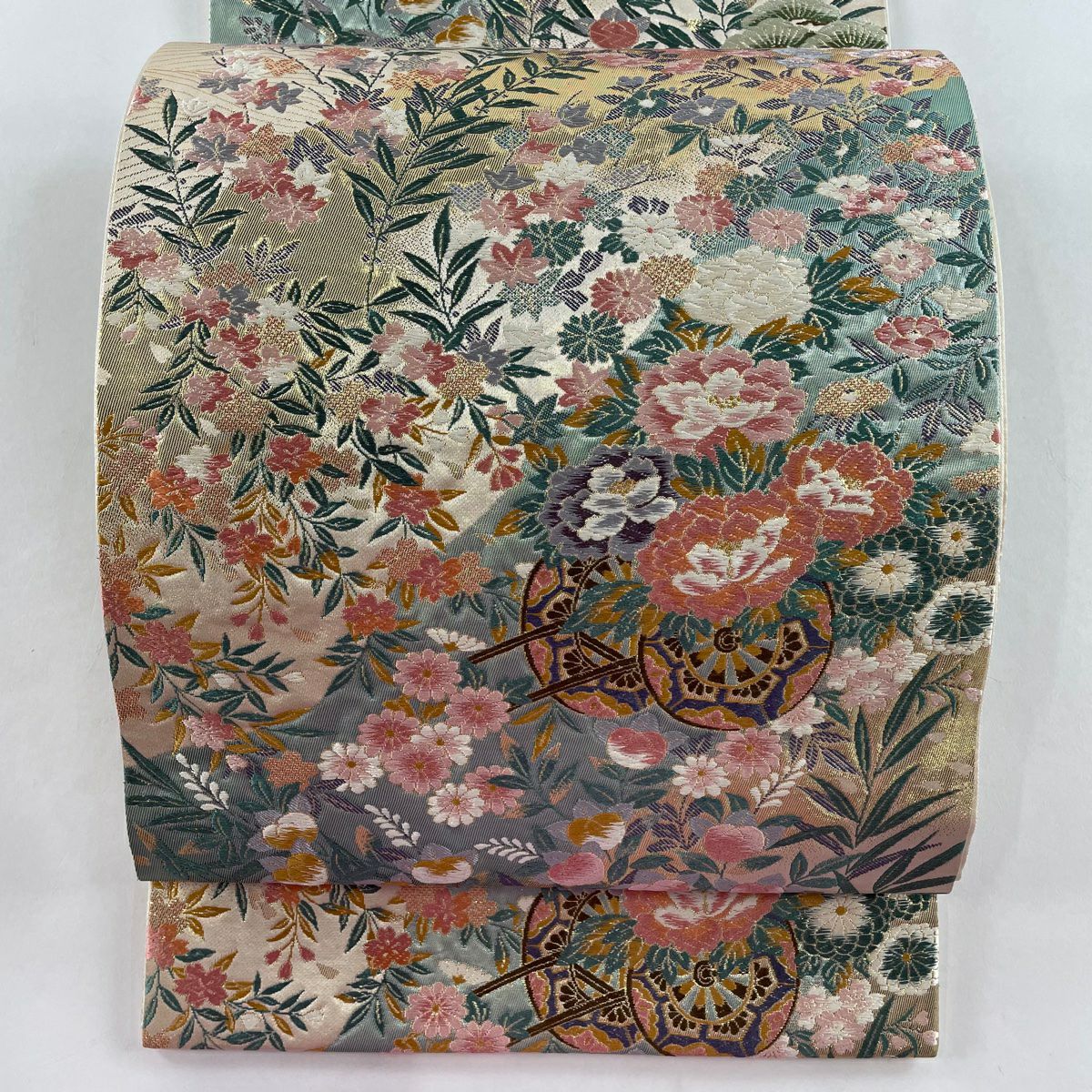 袋帯 美品 秀品 花車 草花 箔 唐織 ベージュ 六通 正絹|中古 袋帯 美品 秀品 花車 草花 箔 唐織 ベージュ 六通 正絹|中古
