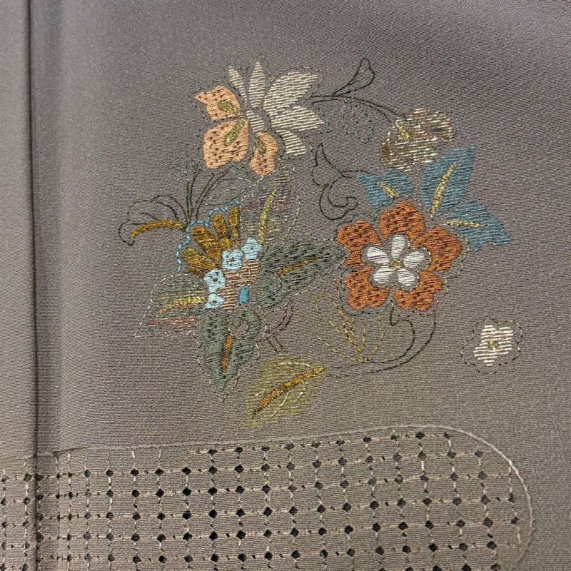 付下げ 身丈166cm 裄丈70cm L 袷 花丸文 ヱ霞 刺繍 金銀糸 灰紫 正絹