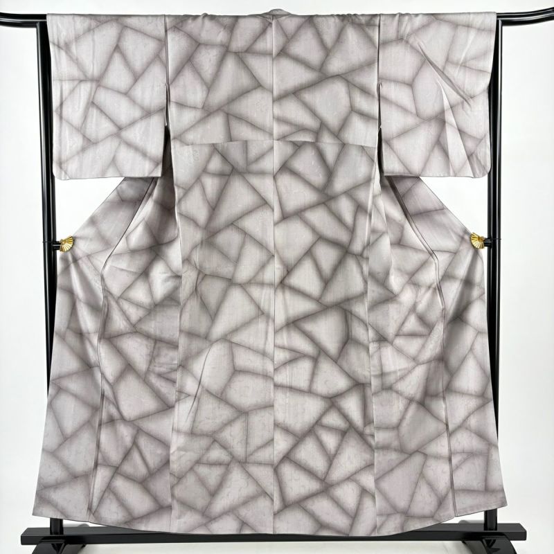 正絹 小紋 黒地 縮緬 流水霞に松竹梅 秋草 アンティーク着物 ] - 大正