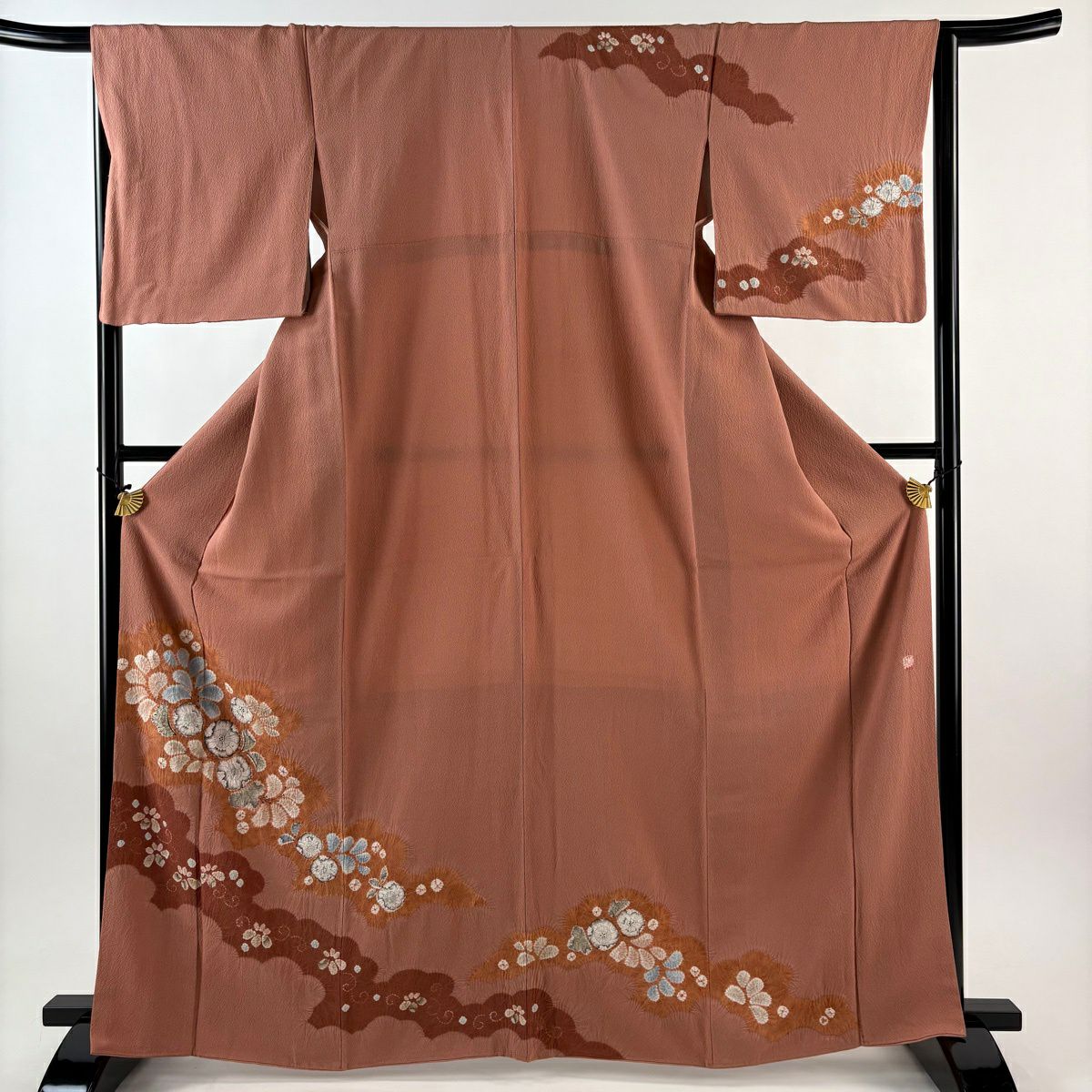 美品】 小紋 身丈166cm 裄丈67cm M 袷 よろけ縞 地紋 墨色 化繊 秀品