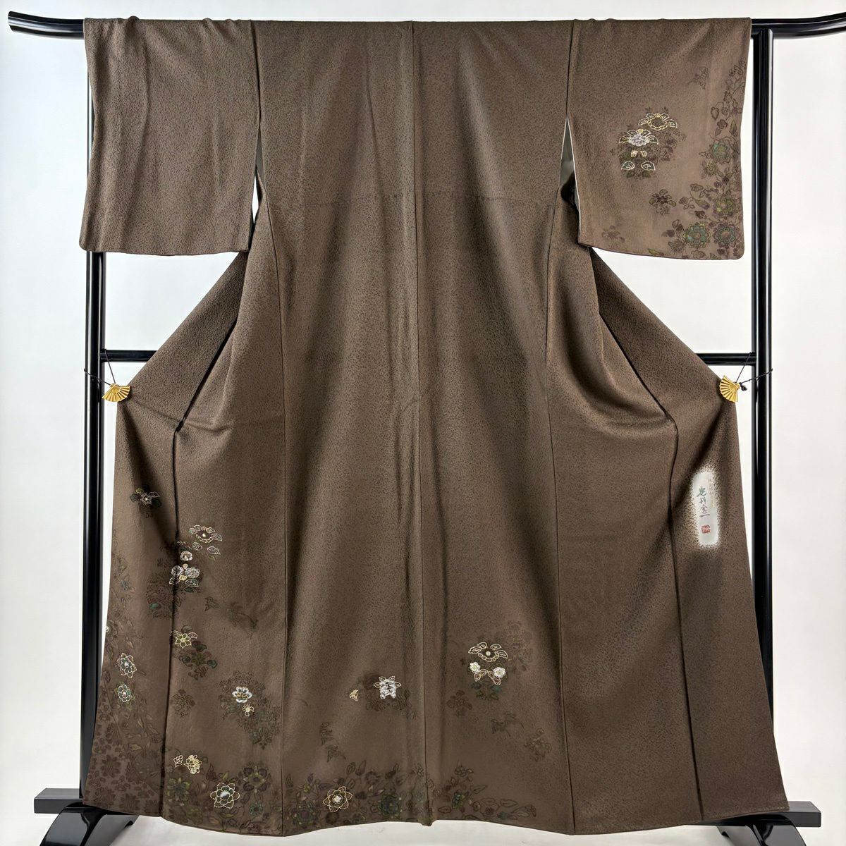 付下げ 身丈161cm 裄丈65.5cm M 袷 落款あり 草花 鳥 螺鈿 真珠 焦茶色