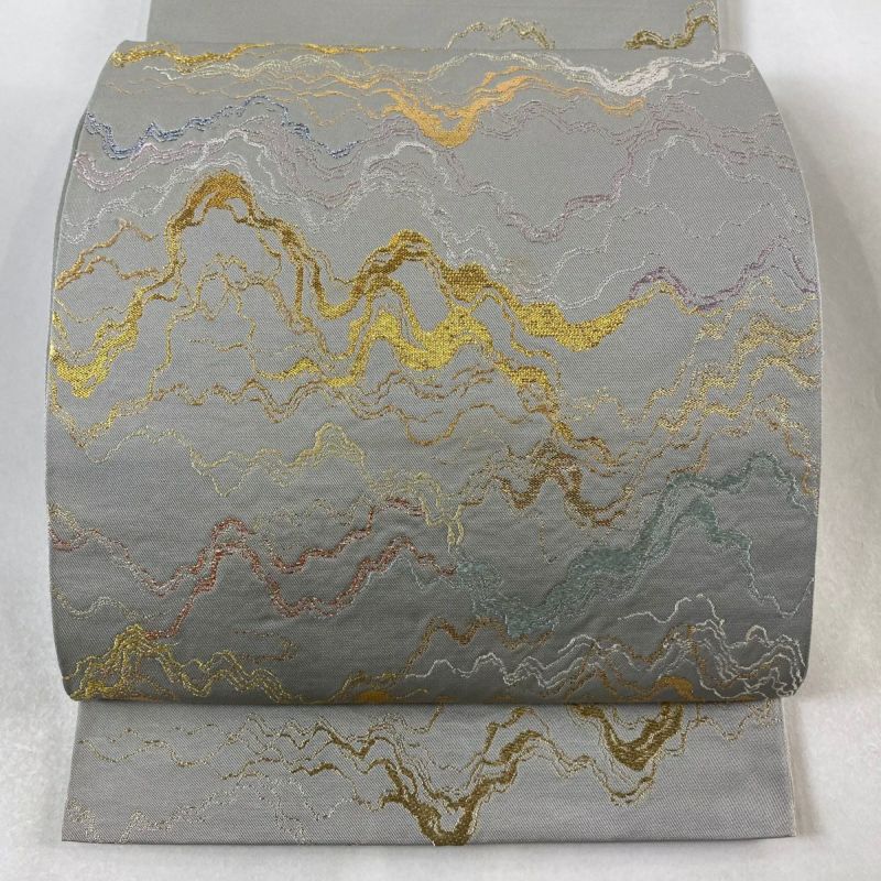袋帯 逸品 龍村平蔵 落款あり 幾何学模様 箔 金銀糸 灰色 お太鼓