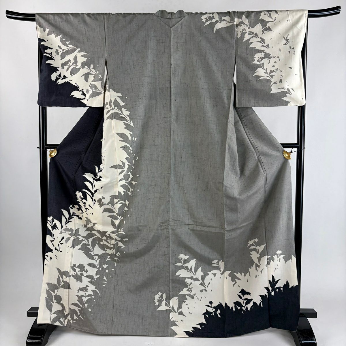 訪問着 身丈169cm 裄丈67.5cm L 袷 紬地 シルエット 草花 墨色 正絹 秀