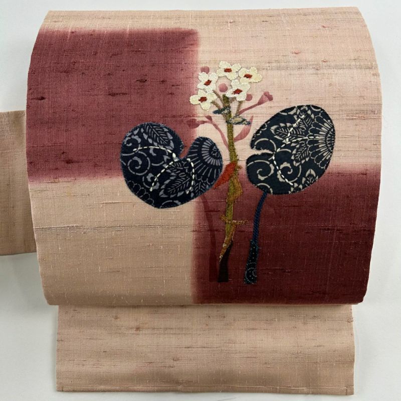 名古屋帯 秀品 紬地 草花 菊唐草 刺繍 ぼかし ピンクベージュ