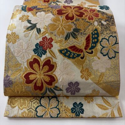 https://buysell.itembox.design/product/557/000002555783/000002555783-01-m.jpg