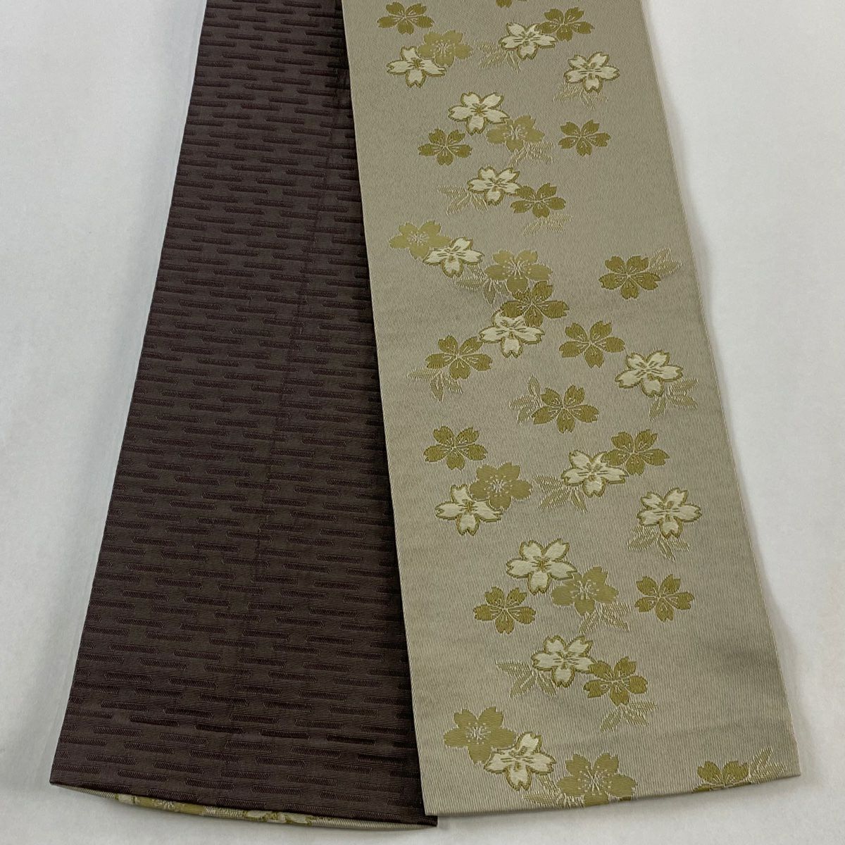 半幅帯 美品 秀品 扇 草花 金糸 箔 金色 正絹|中古・古着 半幅帯 美品 秀品 扇 草花 金糸 箔 金色 正絹|中古・古着