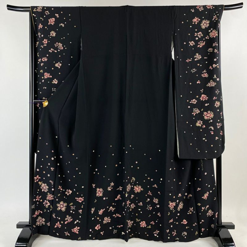 振袖 身丈165cm 裄丈67.5cm L 袷 こむさでもーど 落款あり 草花 黒 正絹 名品｜中古・古着・リサイクル着物通販｜バイセル オンライン