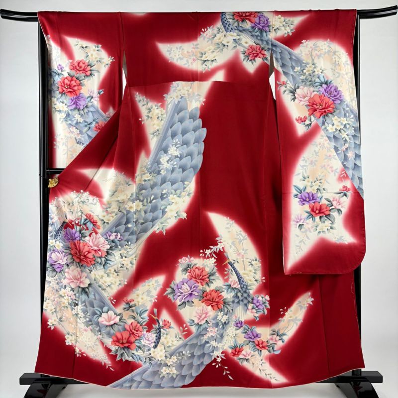 入荷now 安全 振袖 身丈161cm 正絹 赤 ぼかし 金彩 牡丹 孔雀 袷 M 裄丈65.5cm 着物・浴衣