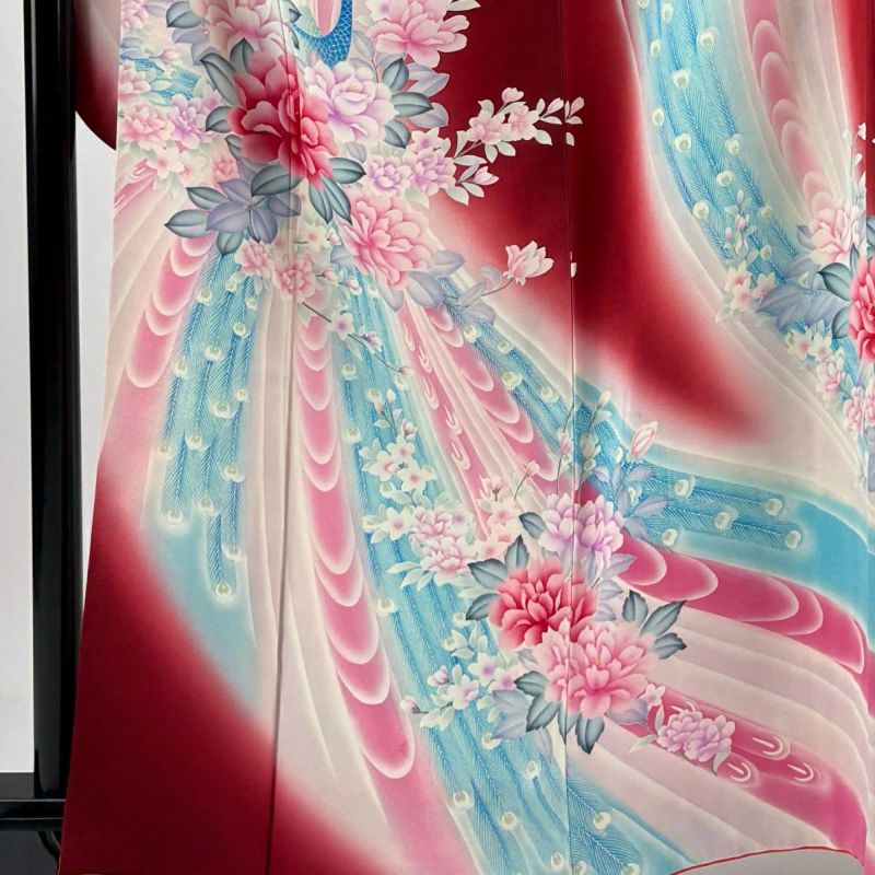 振袖 身丈163cm 裄丈68.5cm L 袷 孔雀 草花 ラメ ぼかし えんじ