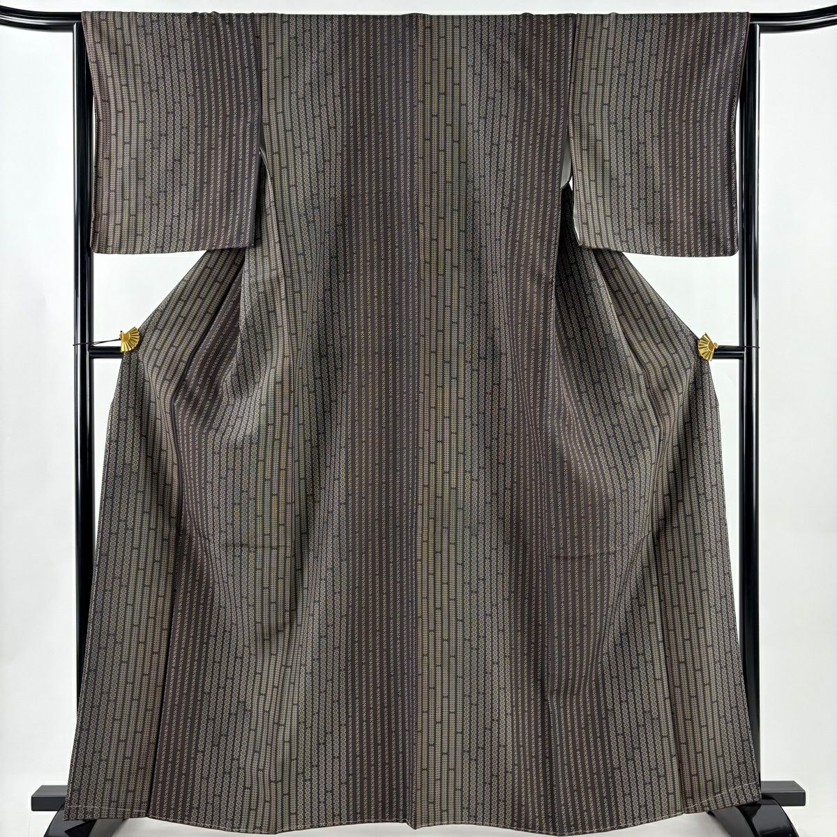 美品】 小紋 身丈157.5cm 裄丈64cm M 袷 紬地 幾何学模様 墨色 正絹