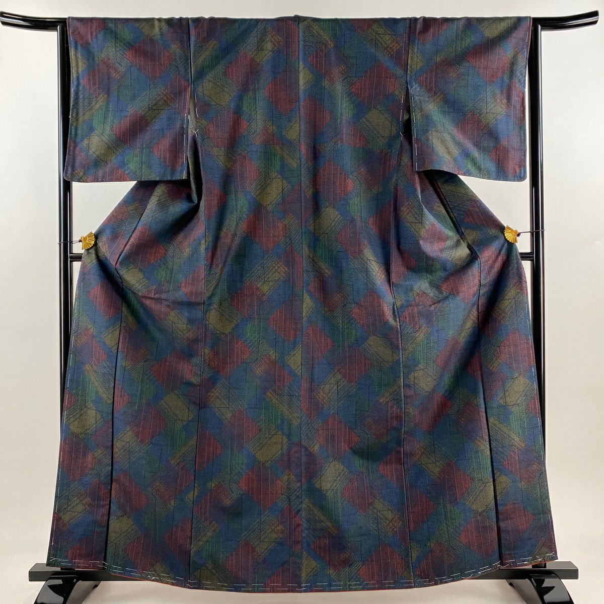 ご商談中☆三越誂え☆正絹紬着物袷☆ほぼ未着用美品☆濃紺色×牡丹 ご商談中☆三越誂え☆正絹紬着物袷☆ほぼ未着用美