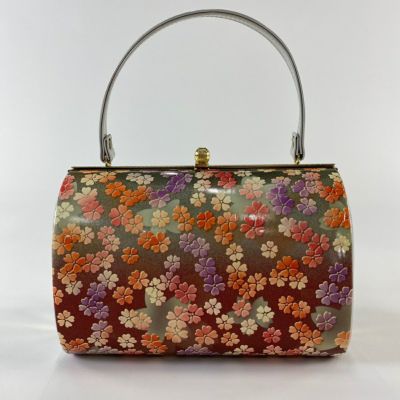 https://buysell.itembox.design/product/590/000002559047/000002559047-01-m.jpg