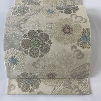 https://buysell.itembox.design/product/590/000002559064/000002559064-01-m.jpg