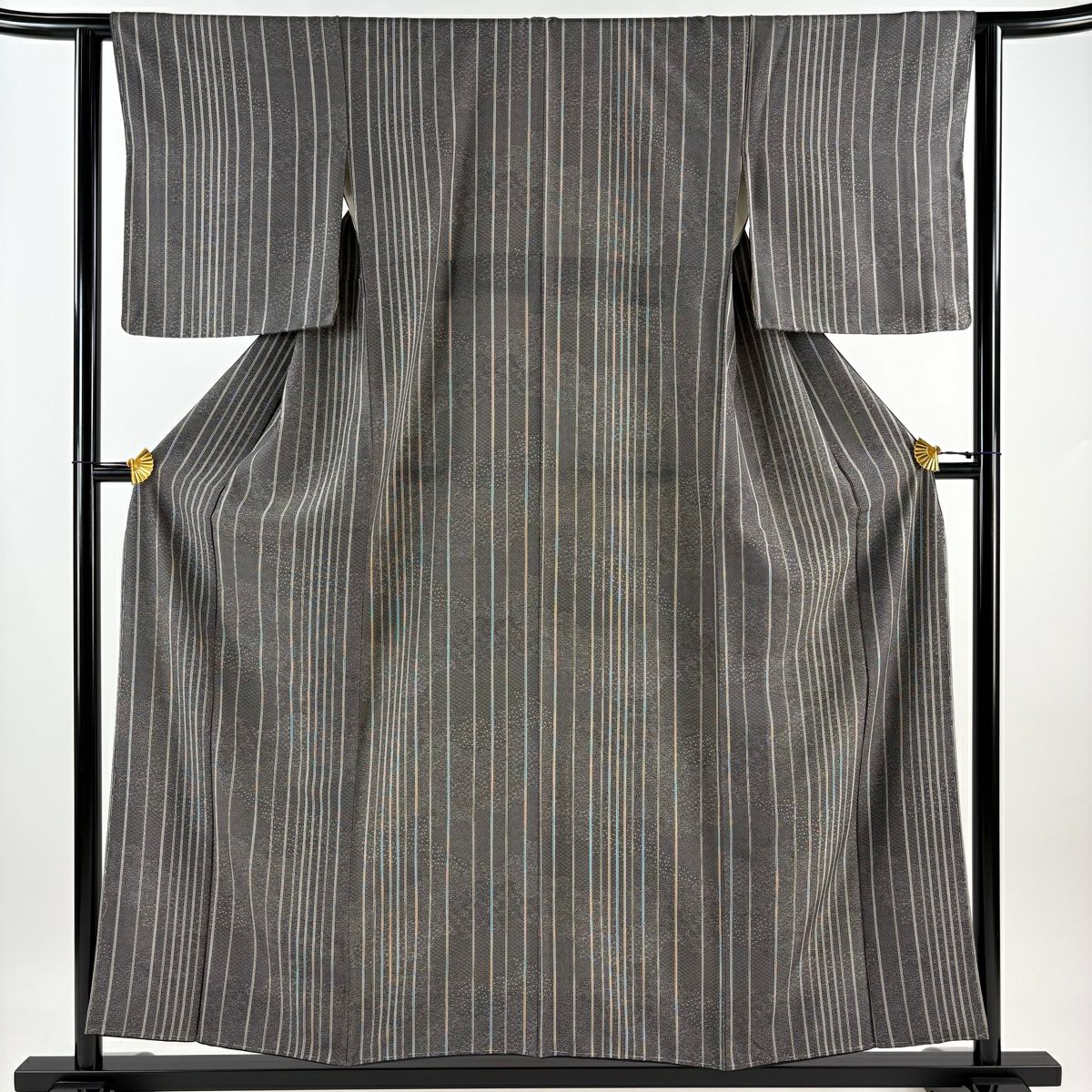 50％OFF 小紋 身丈156.5cm 裄丈61.5cm S 袷 紬地 縦縞 絞り 灰紫