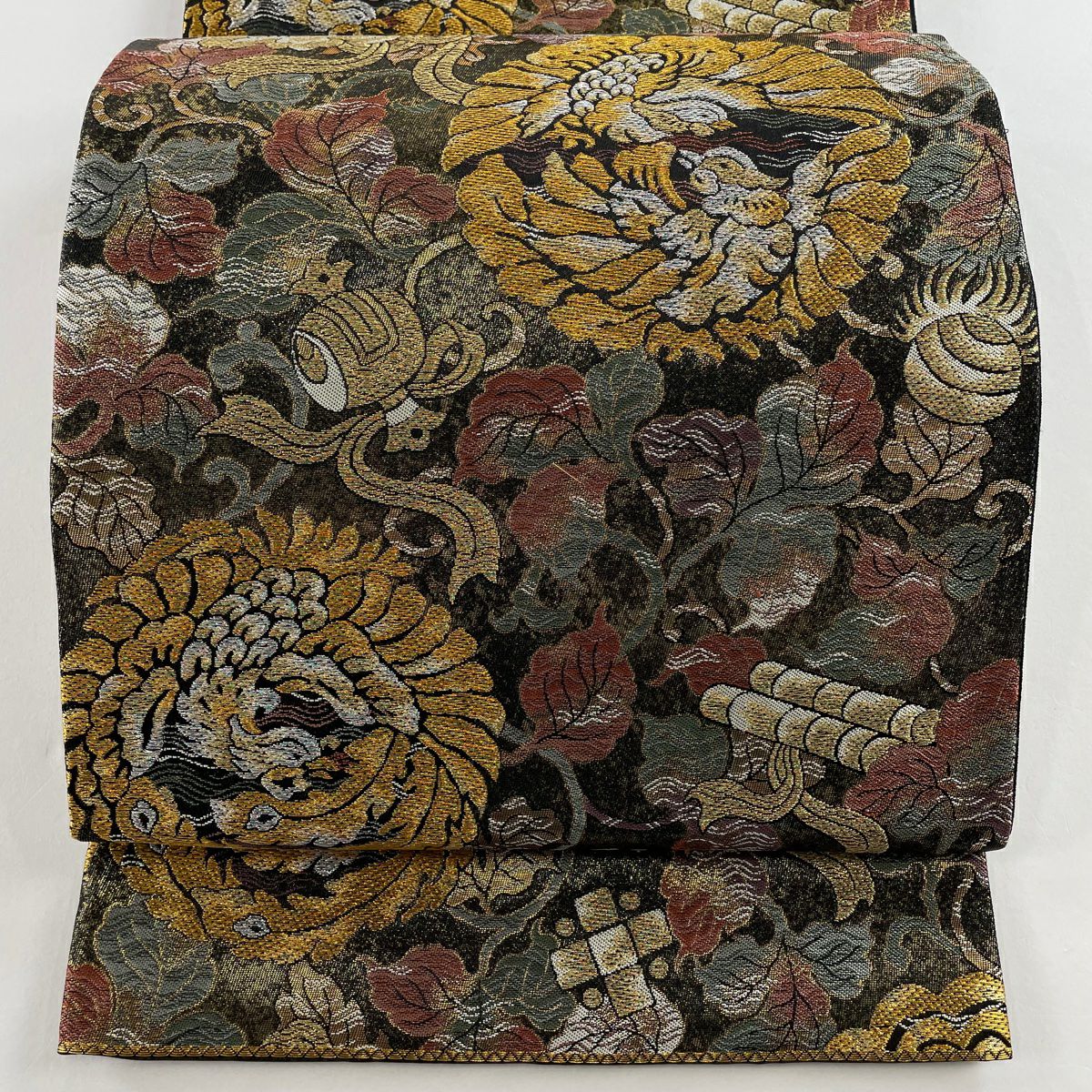 袋帯 美品 秀品 振袖向き 桜 箔 金銀糸 黒 六通 正絹｜中古