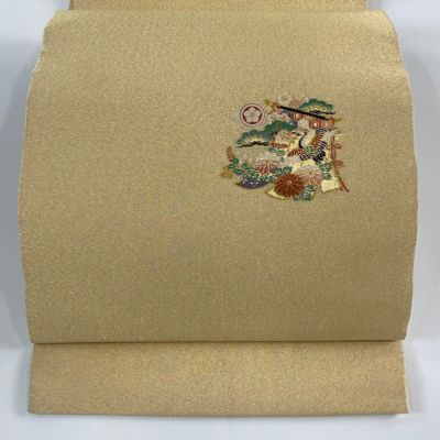 https://buysell.itembox.design/product/595/000002559544/000002559544-01-m.jpg