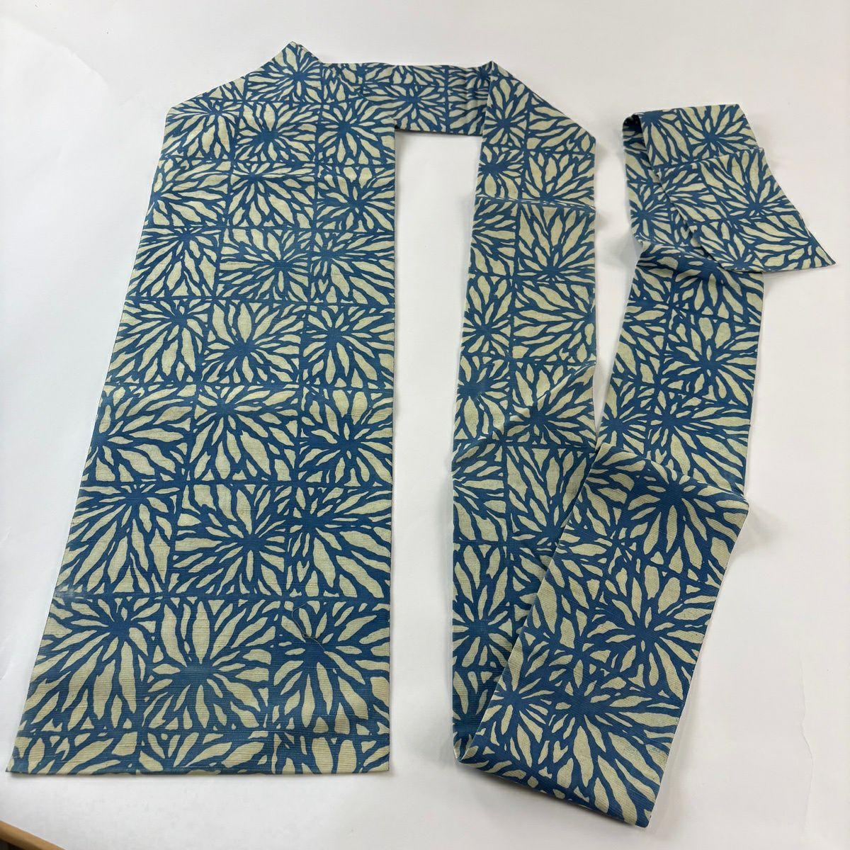 名古屋帯 秀品 紬地 花 薄緑 正絹｜中古・古着・リサイクル着物通販