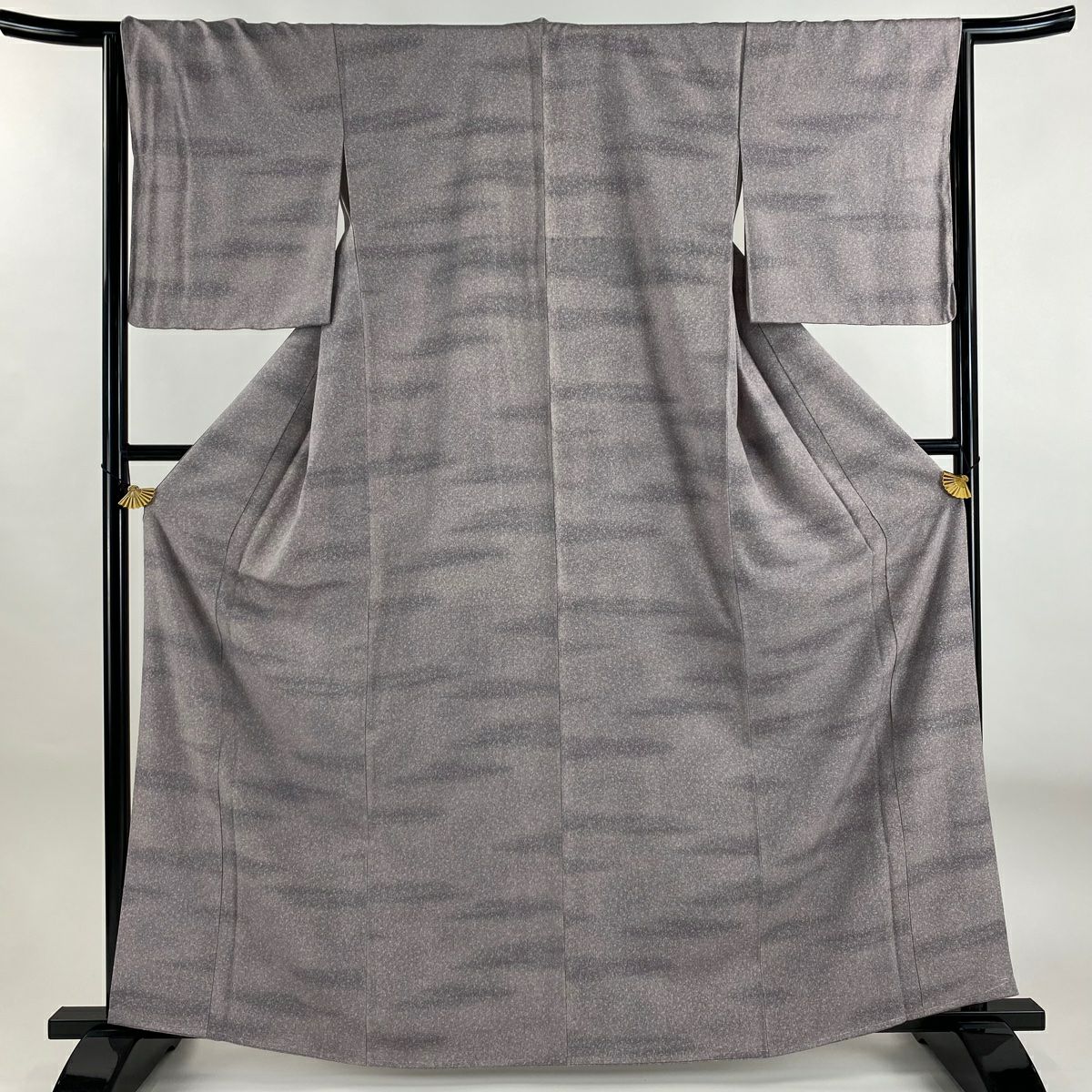 美品】 小紋 身丈169cm 裄丈66cm M 袷 草花 縦縞 金彩 ぼかし 薄茶色