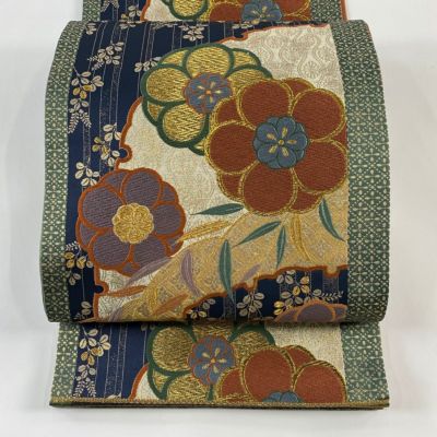 https://buysell.itembox.design/product/607/000002560715/000002560715-01-m.jpg