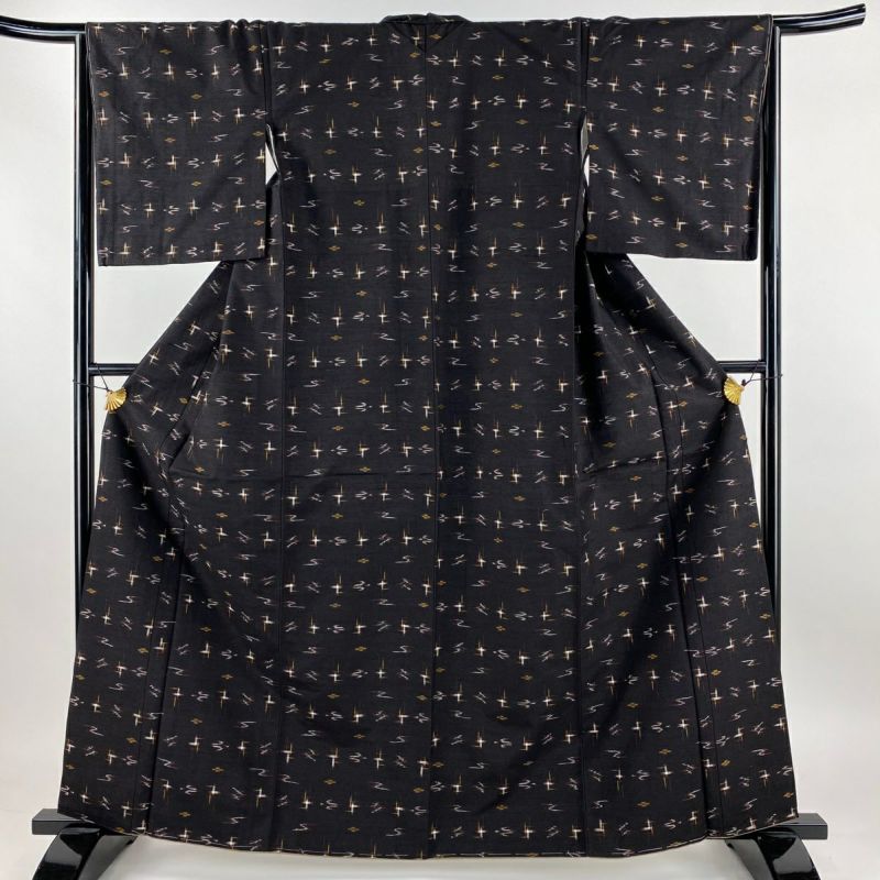 4554☆送料込み❣️正絹 紬 反物❣️ 紬 美品 秀品 166cm 64.5cm 正絹