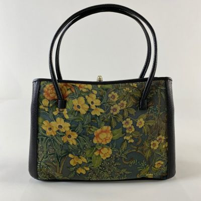 https://buysell.itembox.design/product/626/000002562637/000002562637-01-m.jpg