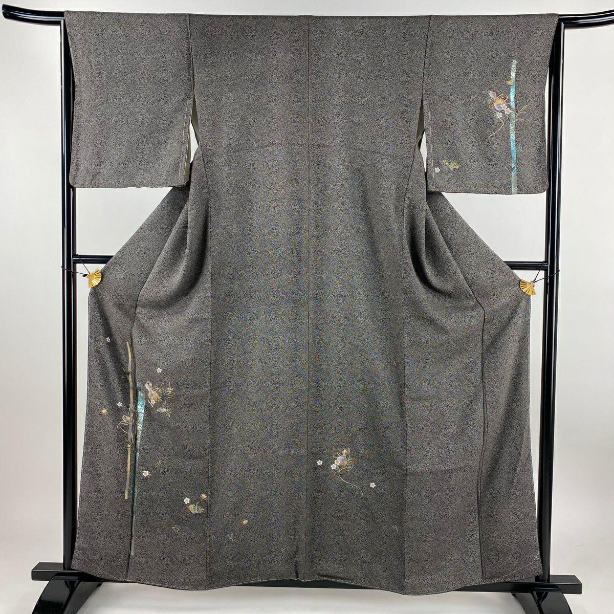 美品】 付下げ 身丈165.5cm 裄丈67.5cm L 袷 雪芝 螺鈿 金彩 墨色 正絹