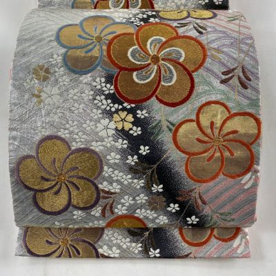 https://buysell.itembox.design/product/654/000002465488/000002465488-01-m.jpg