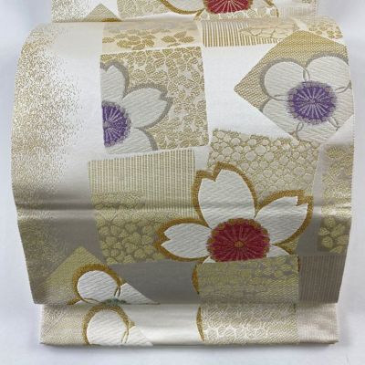 https://buysell.itembox.design/product/659/000002565998/000002565998-01-m.jpg