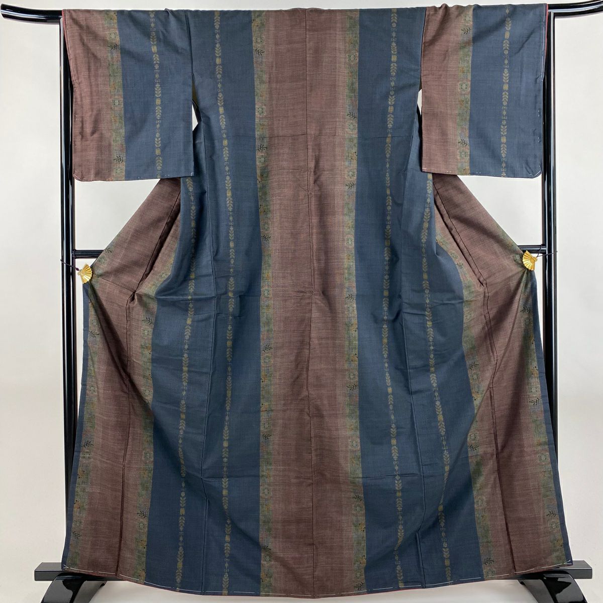 紬 身丈167.5cm 裄丈68cm L 袷 幾何学模様 紺色 正絹 優品｜中古・古着