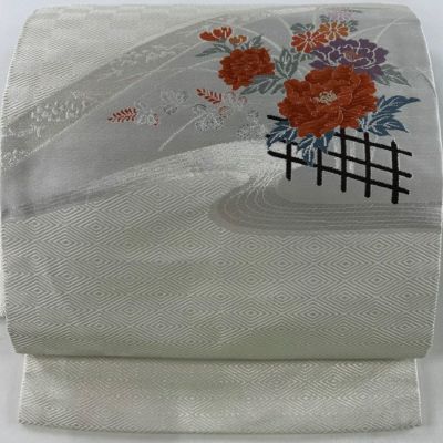 https://buysell.itembox.design/product/670/000002467026/000002467026-01-m.jpg