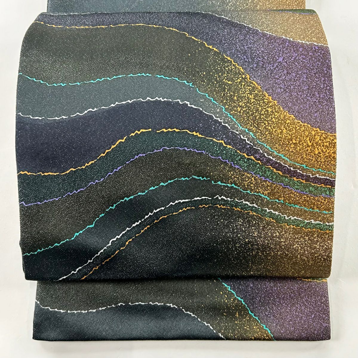 袋帯 秀品 関西仕立て 葡萄 箔 金彩 銀色 お太鼓柄 正絹 中古 袋帯・幾何学