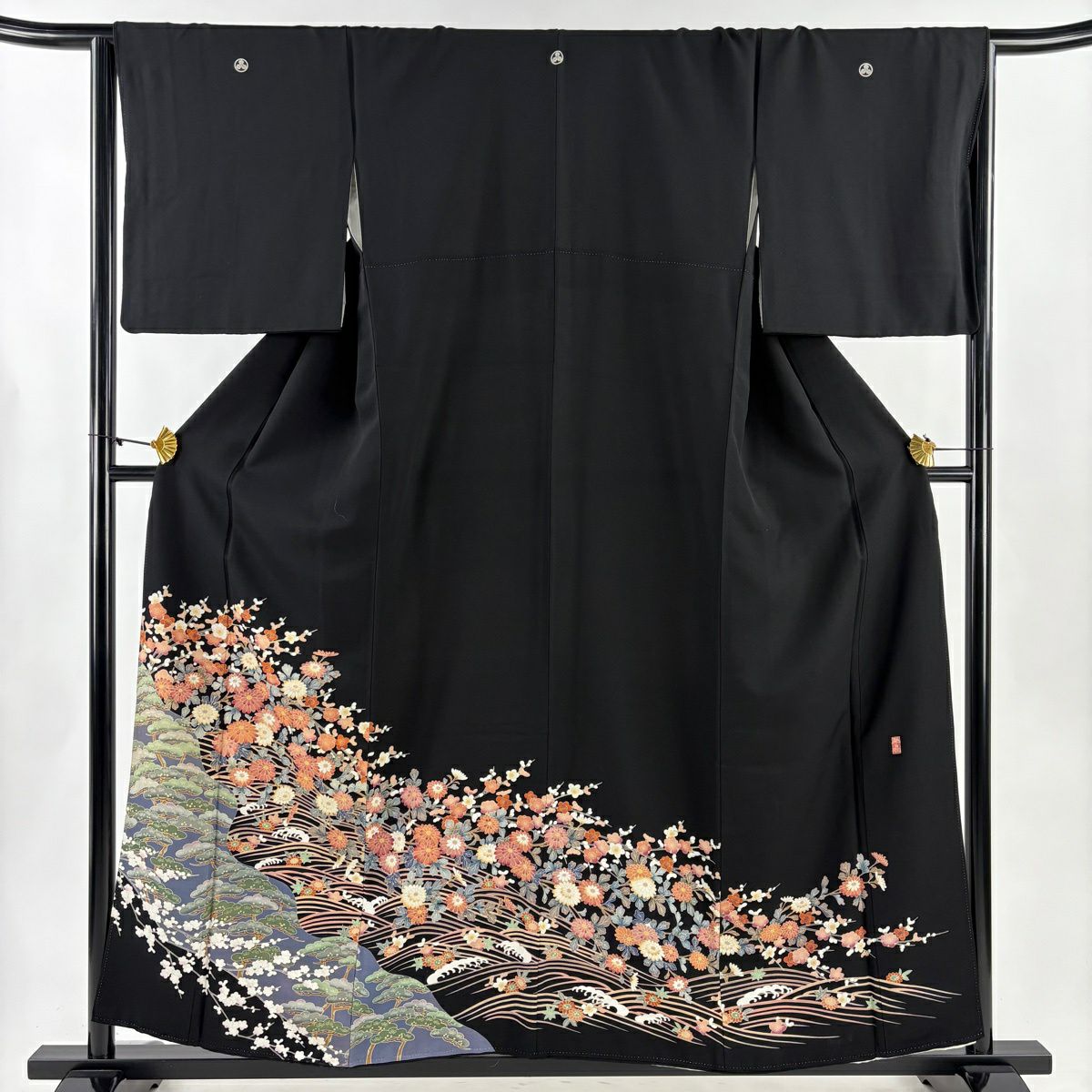 美品】 黒留袖 身丈162cm 裄丈67cm M 袷 松井青々 落款あり 松 波 刺繍