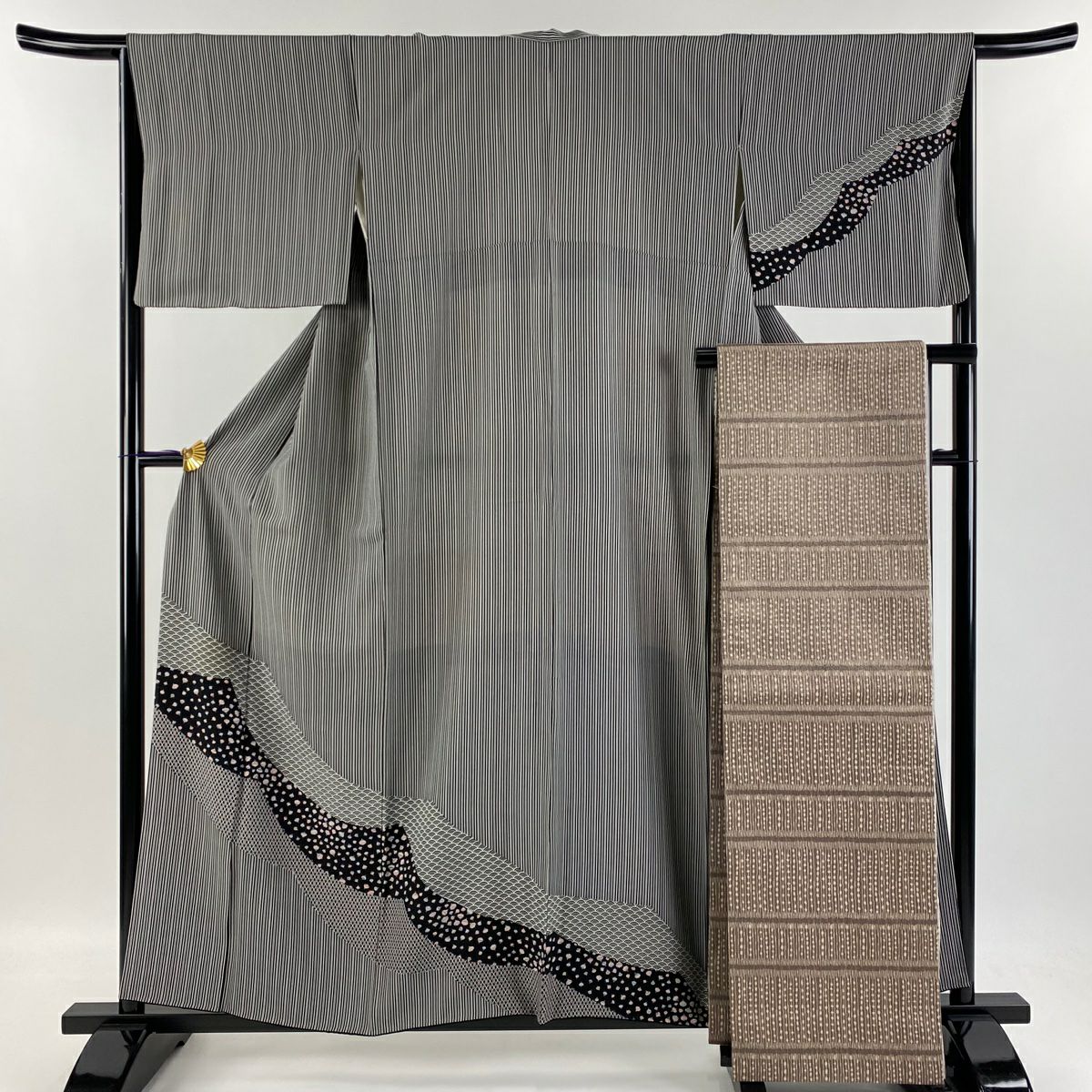 付下げ 身丈159cm 裄丈63cm 薄物 絽 草花 クリーム 正絹 美品 付下げ 身丈159cm 裄丈63.5cm S 袷 袋帯セット 草花 雲文 藍色