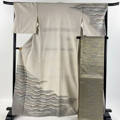 https://buysell.itembox.design/product/677/000002567760/000002567760-01-m.jpg