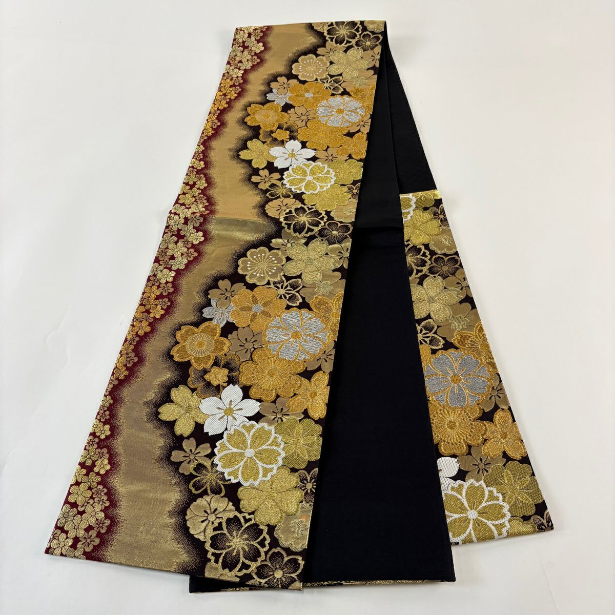 美品】 袋帯 秀品 振袖向き 桜 金銀糸 箔 金色 六通 正絹｜中古・古着