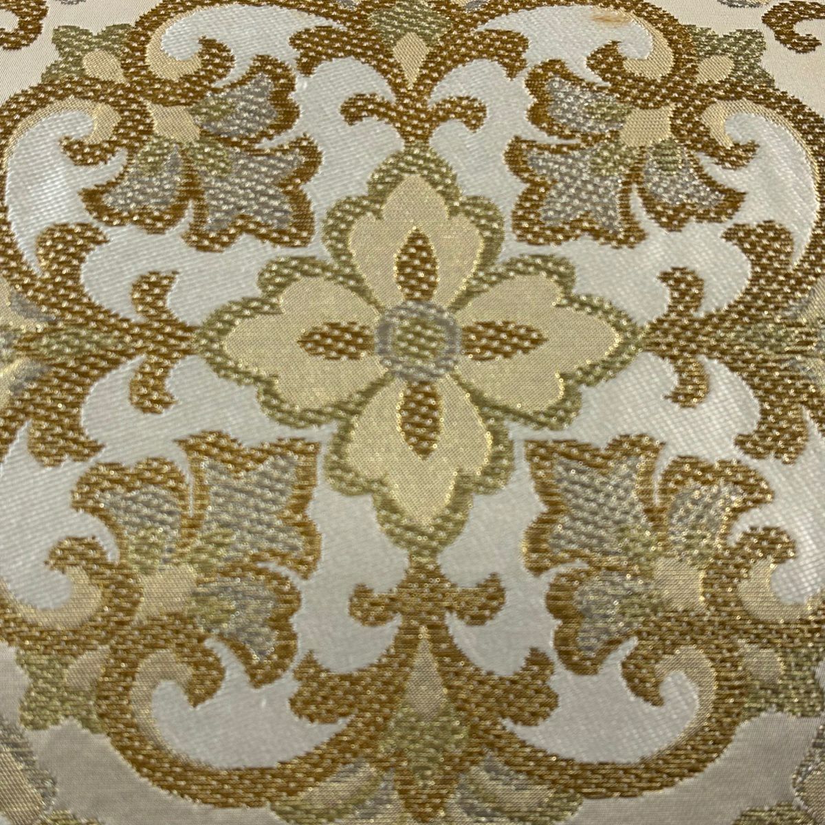 袋帯 秀品 川島織物 落款あり 華文 唐草 箔 金銀糸 ベージュ 六通 正絹