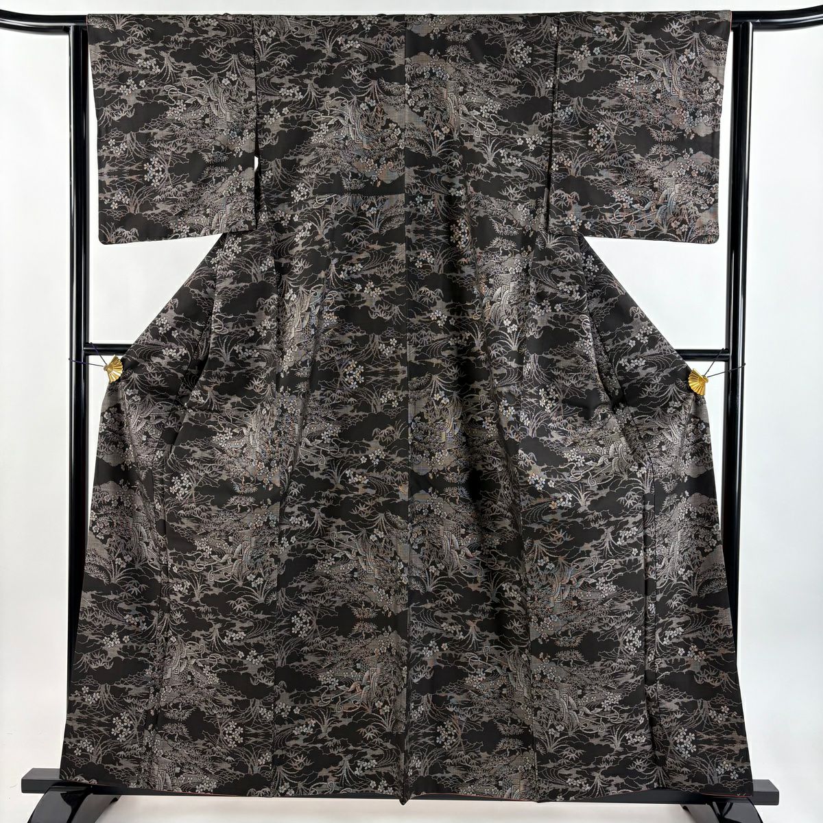 美品】 紬 身丈160cm 裄丈63.5cm S 袷 幾何学 墨色 正絹 秀品｜中古