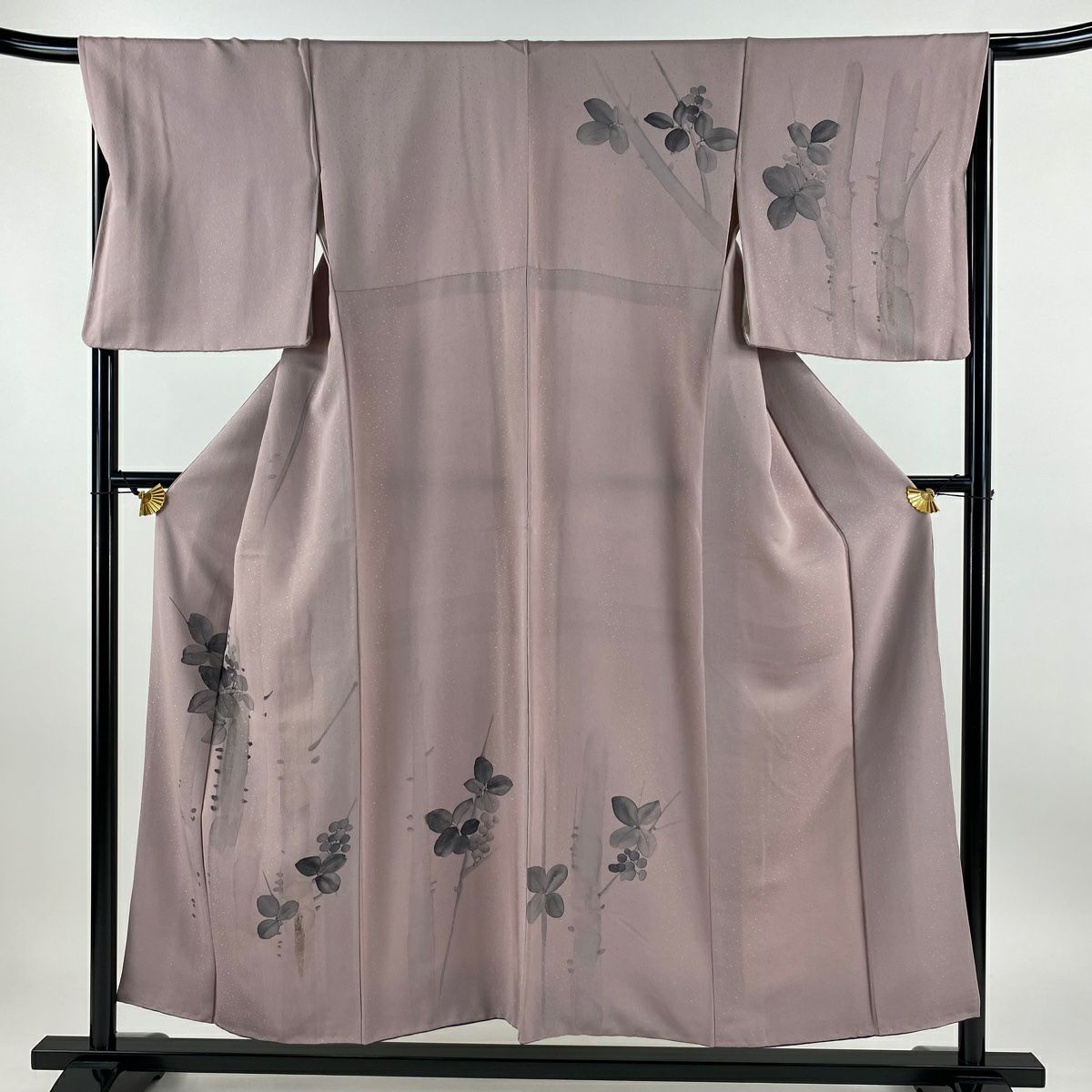 美品 小紋 総絞り 鹿の子 すみれ色 身丈157.5cm 裄丈64.0cm 正絹 小紋 身丈160.5cm 裄丈66.5cm M 単衣 紋意匠 向かい鳥 草花 灰色