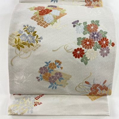 https://buysell.itembox.design/product/688/000002568870/000002568870-01-m.jpg