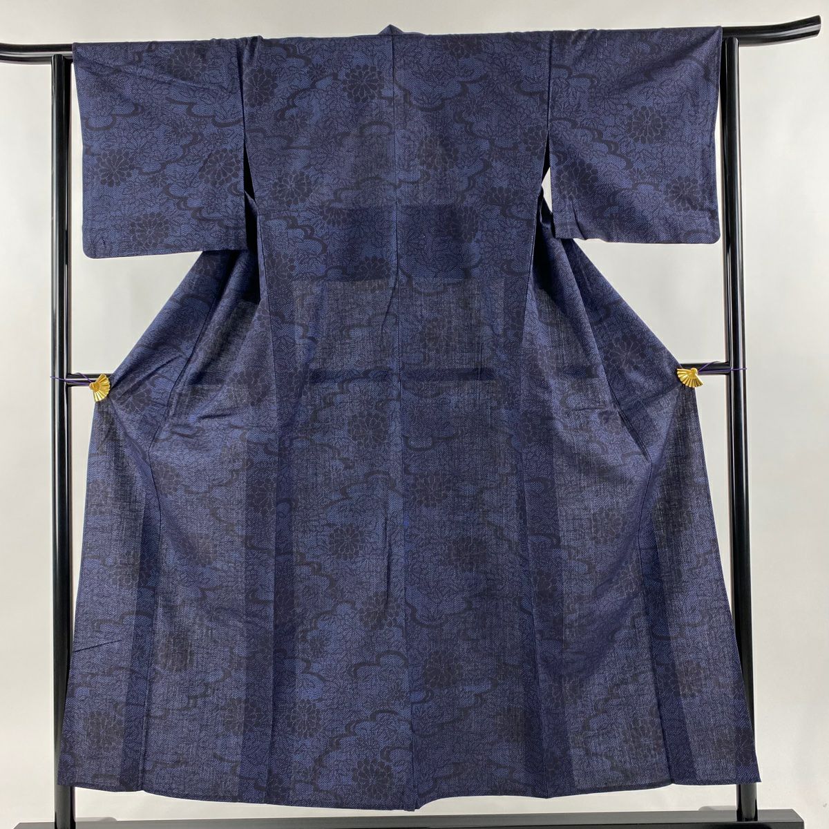 紬 身丈152cm 裄丈65cm M 単衣 バチ衿 証紙あり 十日町絣 焦茶色 紬 身丈152cm 裄丈65cm M 単衣 バチ衿 証紙あり 十日町絣 焦茶色
