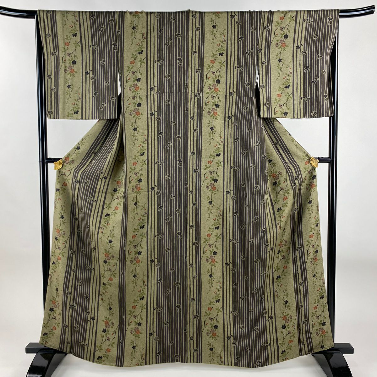 小紋 身丈160cm 裄丈62.5cm S 袷 斉藤三才 落款あり 桜 縦縞 茶紫 正絹