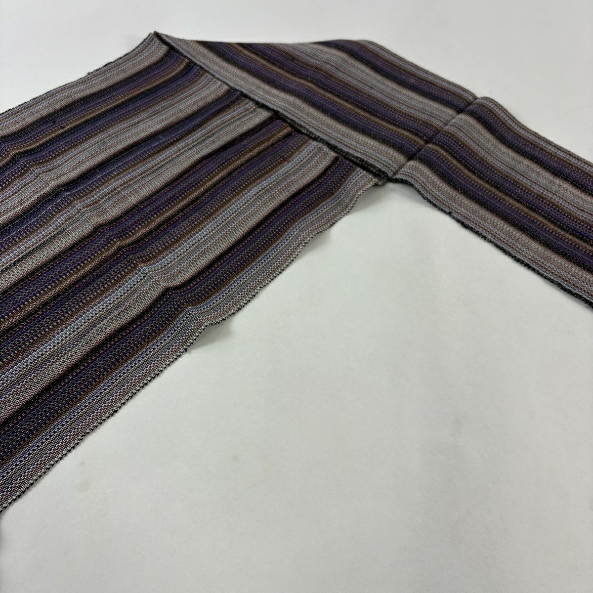 名古屋帯 秀品 八寸名古屋帯 松葉仕立て 縞 幾何学模様 金糸 紫 正絹