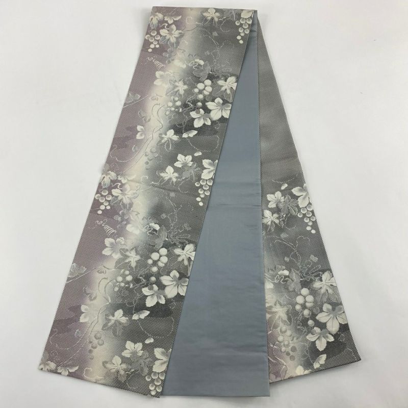 美品 葡萄と蔦模様 金彩 縮緬 濃淡 灰色 袷 正絹 訪問着 着物 しつけ糸付 美品 葡萄と蔦模様 金彩 縮緬 濃淡 灰色 袷 正絹 訪問着 着物