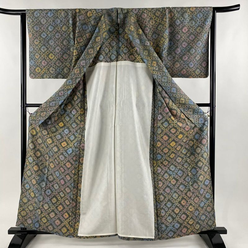 小紋 身丈162cm 裄丈64.5cm M 単衣 紬地 斜格子 幾何学模様 絞り 小紋 身丈162cm 裄丈64.5cm M 単衣 紬地 斜格子 幾何学模様 絞り