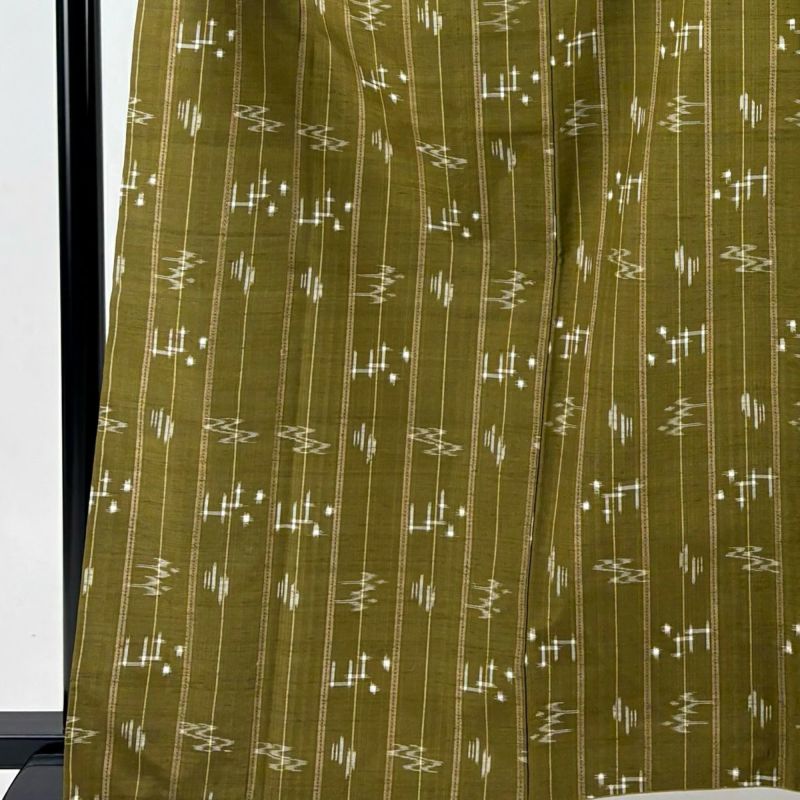 紬 身丈162.5cm 裄丈64cm M 袷 燕 縦縞 茶緑色 正絹 美品 名品